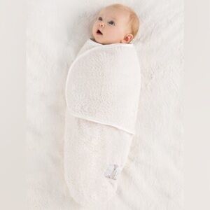 Little Giraffe Stretch Chenille Dream Pod